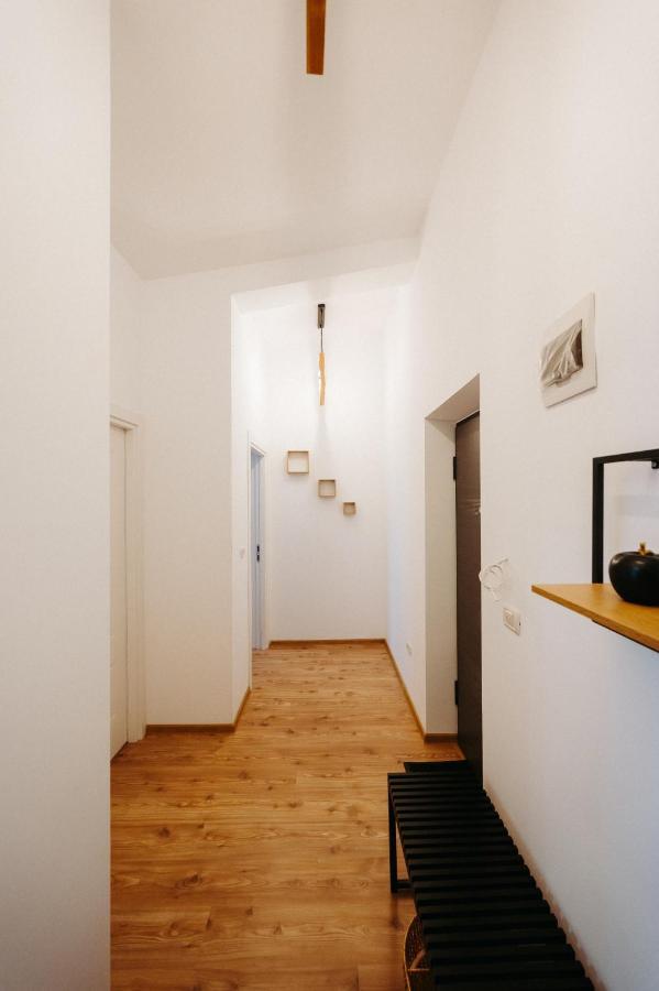 דירות סוסאבה Modern Loft One מראה חיצוני תמונה